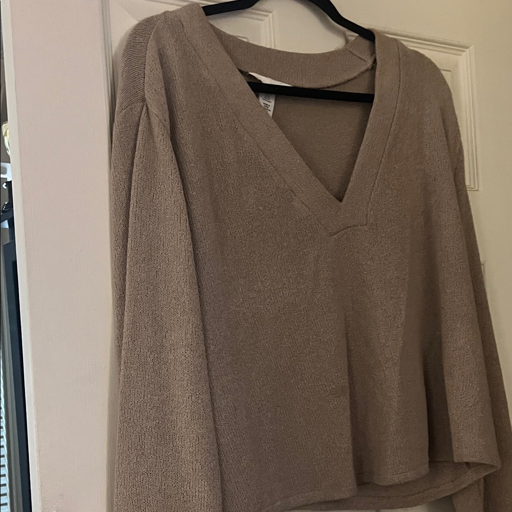 H&M V-Neck Sweater in Beige